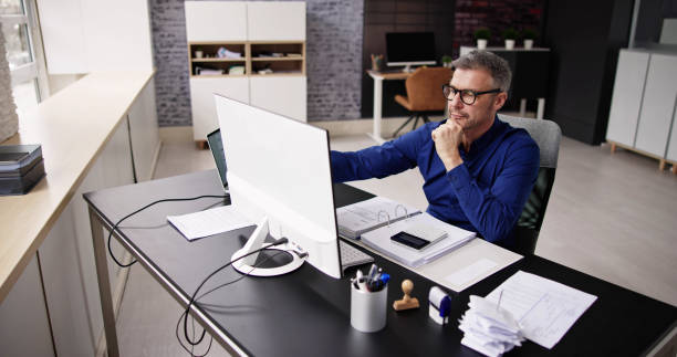 istock Accountant Manager Doing Tax 1475501542