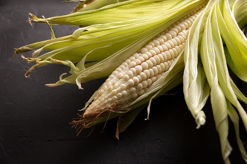 Corn, is the cereal with the highest production in the world, widely used in the gastronomy of Mexico and other countries, it is also an input for livestock and for obtaining industrial products.