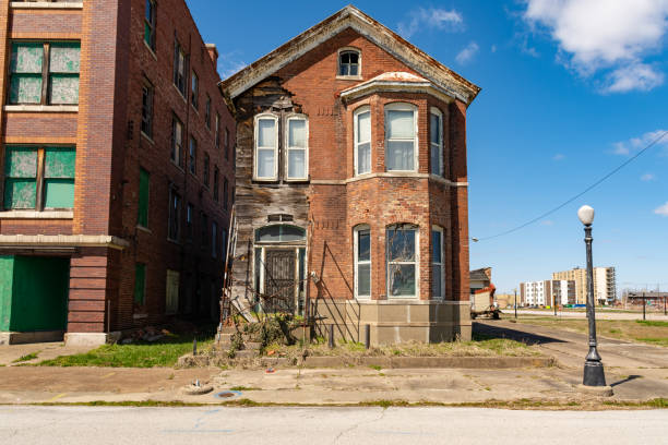 abandonada house - poverty ugliness residential structure usa - fotografias e filmes do acervo