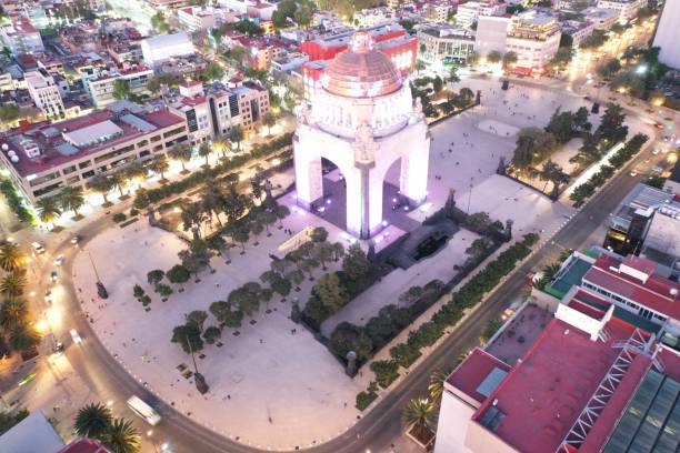 istock Monument to the revolution 1475620625