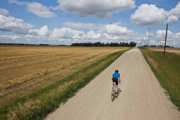 istock Gravel Bicycle Ride on the Prairie 1475622631