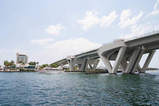 istock Fort Lauderdale SE 17th St Causeway 147562612