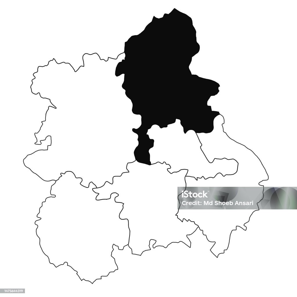白い背景にイングランド西部のウェストミッドランズ州のスタッフォードシャーの地図ウェストミッドランズイングランドの行政地図で黒色で強調表示された