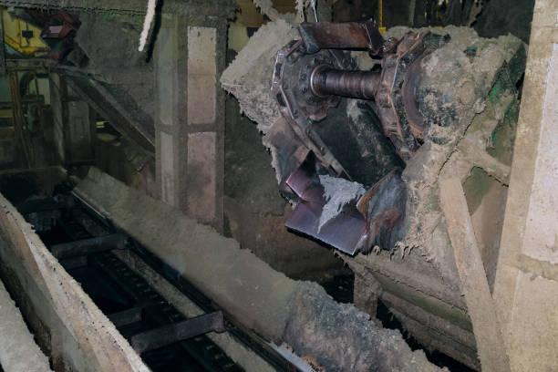 istock Unloading conveyor with raw materials for the production of thermal insulation from mineral wool 1475644445