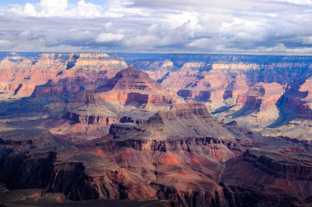 vista al atardecer del gran cañón desde south rim - parque nacional del gran cañón fotografías e imágenes de stock