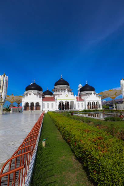istock View of mosque baiturrahman Banda Aceh 1475707660