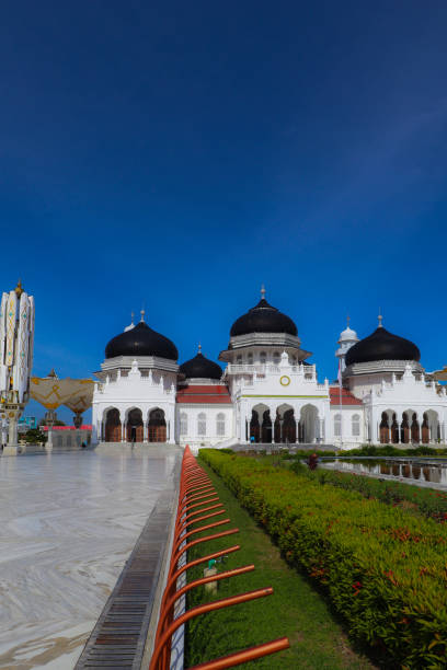 istock View of mosque baiturrahman Banda Aceh 1475707937