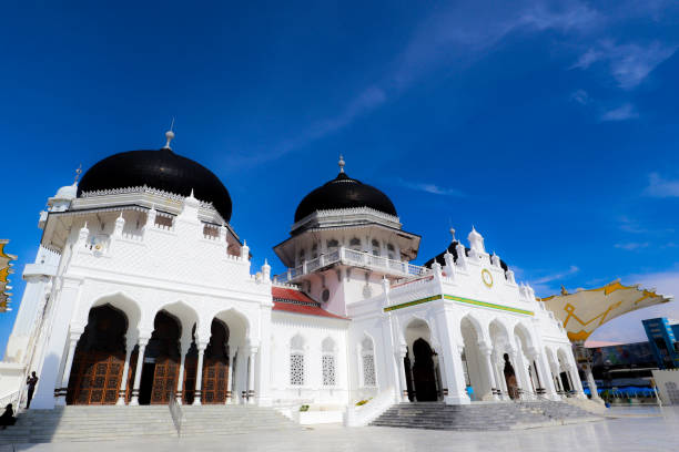 istock View of mosque baiturrahman Banda Aceh 1475709065