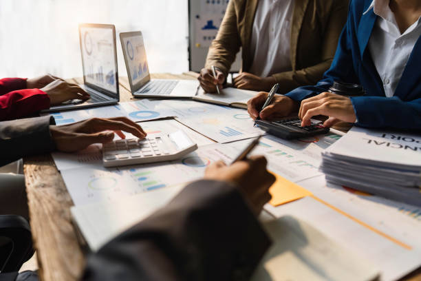 istock Business team meeting to conference, collaboration discussing working analyzing with financial data and marketing plan strategy project. 1475709668