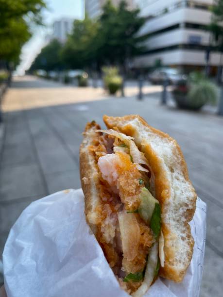 istock shrimp chili burger 1475723000