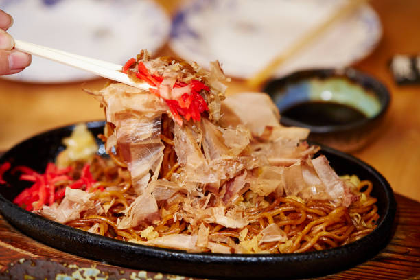 istock Yakisoba with katsuobushi on a plate 1475726269