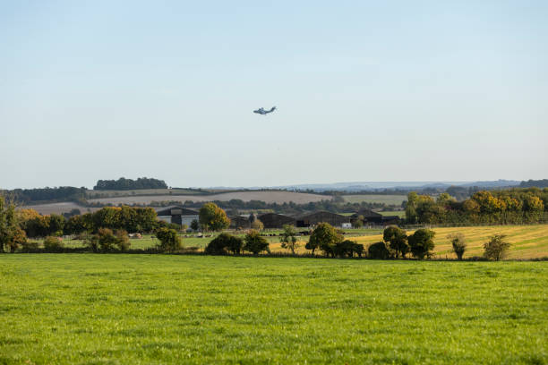 королевские ввс lockheed c-130j hercules - lockheed c 130 hercules military airplane military british military стоковые фото и изображения