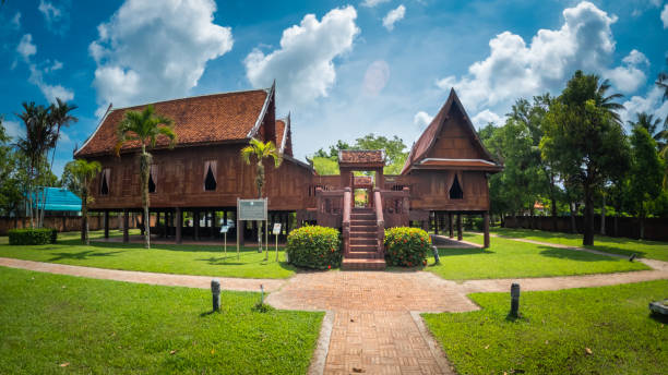 Prince Of Phatthalung Palace Phatthalung, Thailand- 12 Feb 2023: The old palace and the new palace of the governor of Phatthalung in the past. Prince Of Phatthalung Palace at Lam Pam, Muang Phatthalung, Thailand. phatthalung province stock pictures, royalty-free photos & images