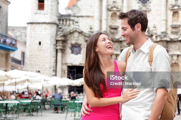 Turistascasal Feliz - Fotografias de stock e mais imagens de Turista - Turista, Cuba, Havana