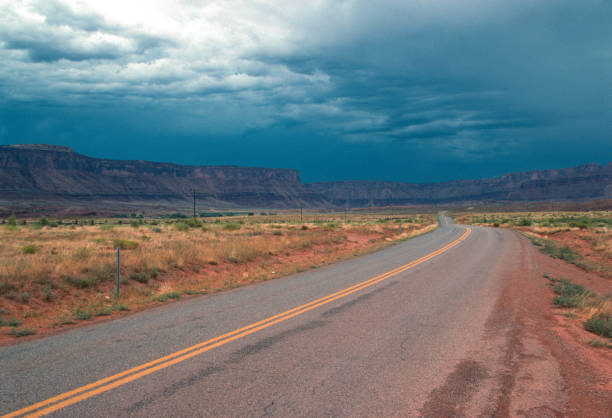 istock Utah 128 East of Moab - 1993 1475877283