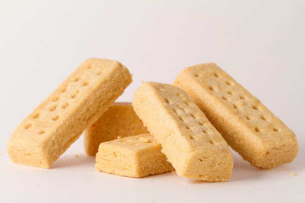 istock Butter cookies isolated on white 1475943408