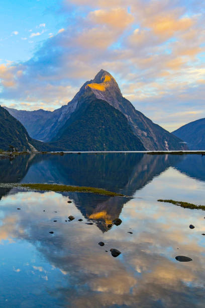 istock Mitre Peak in Milford Sound 1475981765