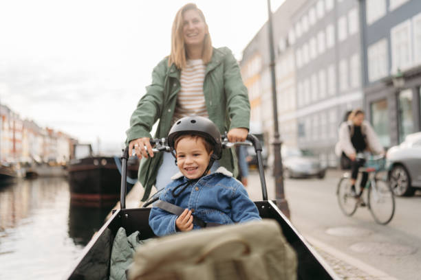 istock Commute to kindergarten by cargo bike 1476147464