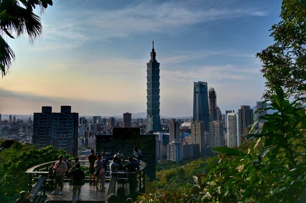 istock The Taipei 101, observation deck, high-rises , forests and clouds 1476214275