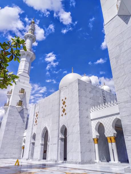 istock Grand Mosque Sheikh Zayed Solo 1476241745
