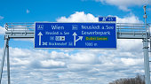 autobahn-schild.jpg?b=1&s=170x170&k=20&c=s9Sp5X2-HzUxT6Mx_KbKPwuAXz1XhnfGcTe-m-Fh3Jk=