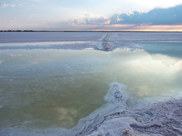 istock Salt Lake reflections at sunrise 1476280012