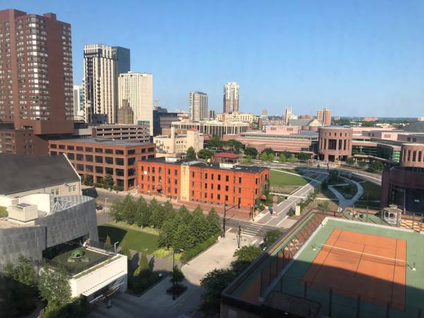 istock Downtown Minneapolis, Minnesota - US cityscape 1476282315