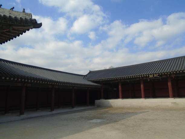 le palace - gyeongbokgung palace stone palace monument photos et images de collection