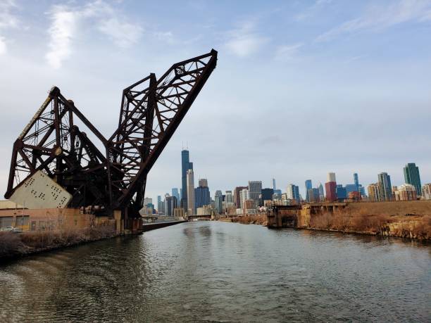 istock Lift Bridge Framing the Chicago Skyline 1476406305