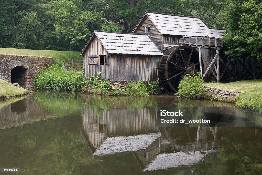 Storico di segheria Blue Ridge Parkway - Foto stock royalty-free di Acqua