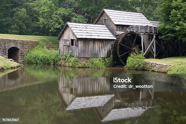 Storico Di Segheria Blue Ridge Parkway - Fotografie stock e altre immagini di Acqua - Acqua, Ambientazione esterna, Appalachia