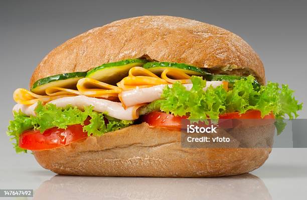 Sanwich Com Chiken E Queijo - Fotografias de stock e mais imagens de Alface - Alface, Alimentação Não-saudável, Alimentação Saudável