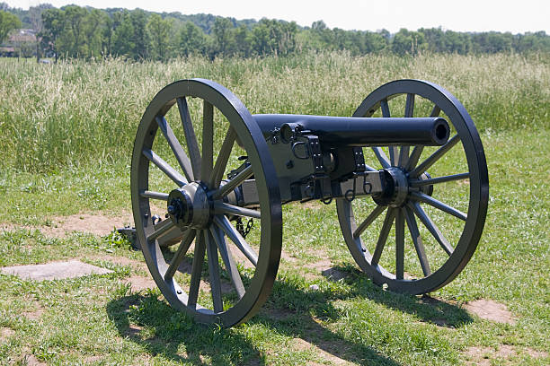 istock Civil War Cannon at Gettysburg 147650385