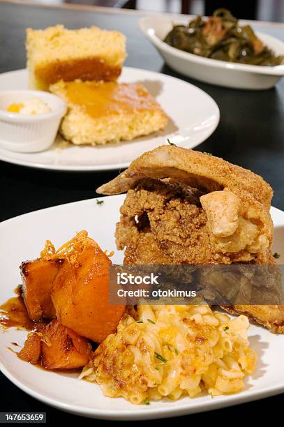 Pollo Fritto Con Yams Glassata - Fotografie stock e altre immagini di Cucina sudamericana - Cucina sudamericana, Carne di pollo, Cibo