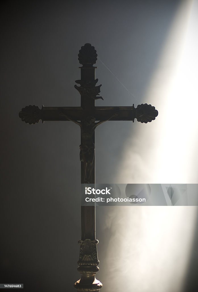 Christian cross avec un rayons de la Lumière divine - Photo de Antiquités libre de droits