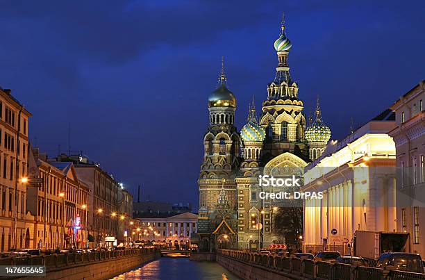 夕暮れの Saint Petersburg 街 - イルミネーションのストックフォトや画像を多数ご用意 - イルミネーション, キューポラ, キリスト教