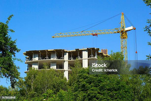 Foto de Crane e mais fotos de stock de Armação de Construção - Armação de Construção, Arquitetura, Arranha-céu