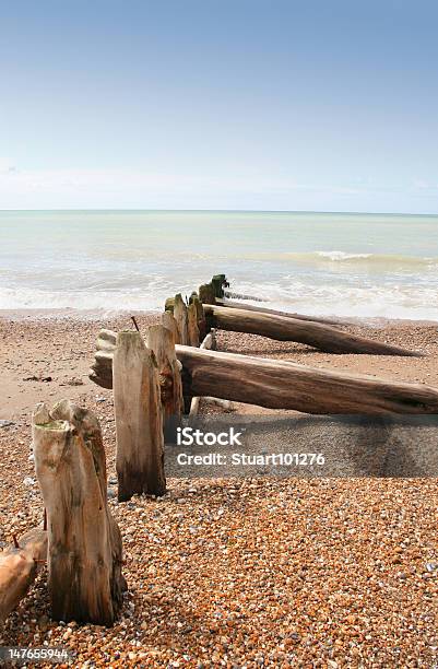 Foto de Quebramar De Madeira e mais fotos de stock de Areia - Areia, Arrebentação, Brighton - Brighton and Hove