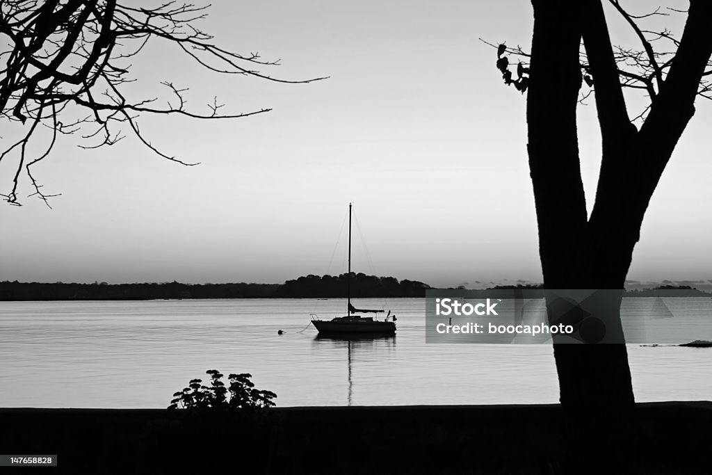 Silouetted de vela - Foto de stock de Blanco y negro libre de derechos