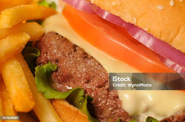 Foto de Cheesebúrguer e mais fotos de stock de Alface - Alface, Alimentação Não-saudável, Almoço