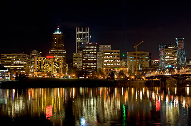 istock Night skyline Portland Oregon. 147661618