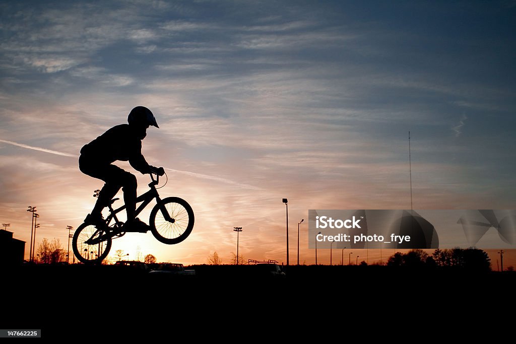 BMX de motorista - Foto de stock de Bicicleta BMX libre de derechos