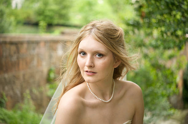 istock Portrait of a natural bride 147662318