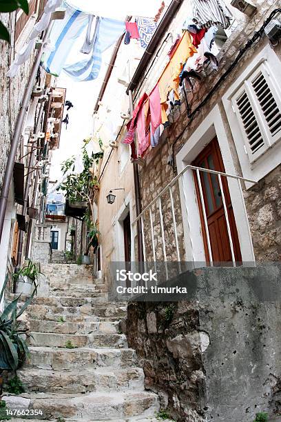 Foto de Antiga Rua Em Dubrovnik e mais fotos de stock de Antigo - Antigo, Arquitetura, Branco