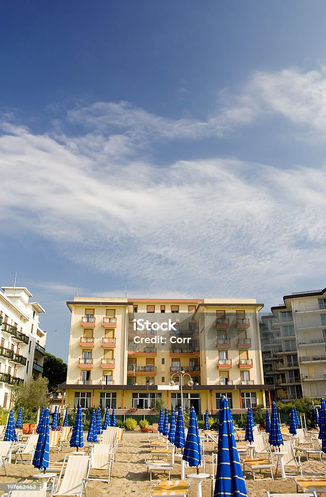 Hotel en la playa - Foto de stock de Aire libre libre de derechos