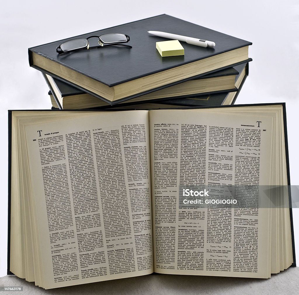 libri e lettura - Foto de stock de Acessório ocular royalty-free