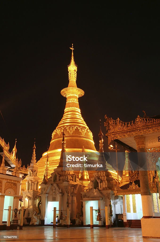The Shwedagon Pagoda - Foto de stock de Aire libre libre de derechos