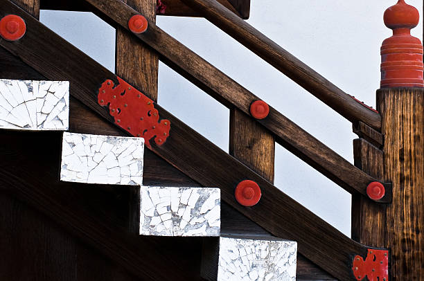 Vermelho, branco e preto escada detalhes, Japão - foto de acervo