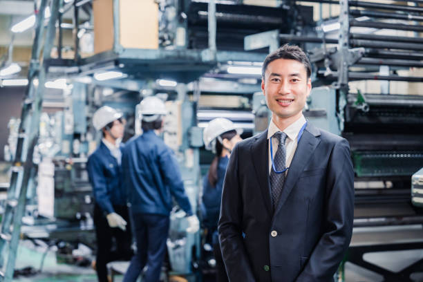 istock A sales man visiting the factory 1476688611