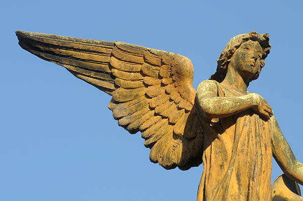 istock Statue of an angel 147670013